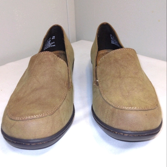 NWOT Softstyles 'Jaylene' Oxford style loafer in Walnut faux nubuck Size 6 - Picture 5 of 12